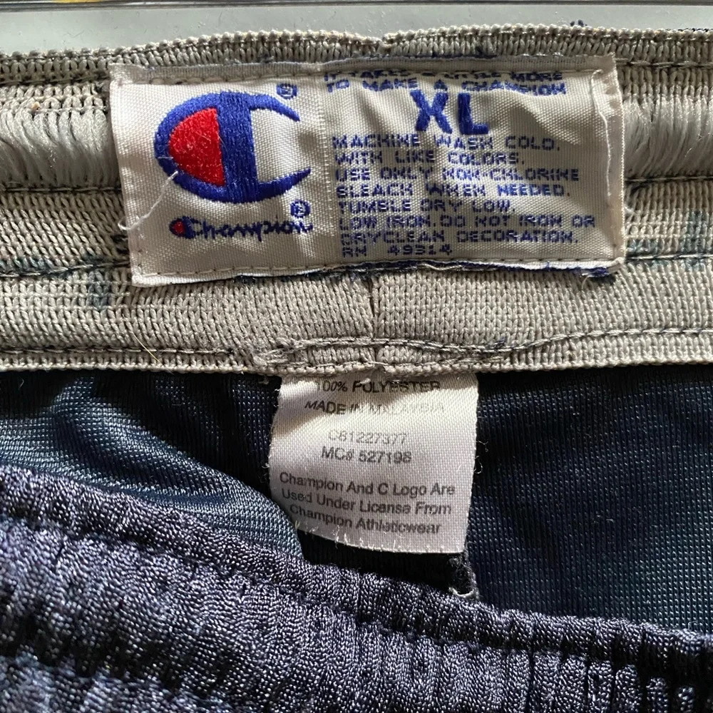 Champion Men’s XL Gym Shorts Navy Blue with Yellow - Picture 3 of 4